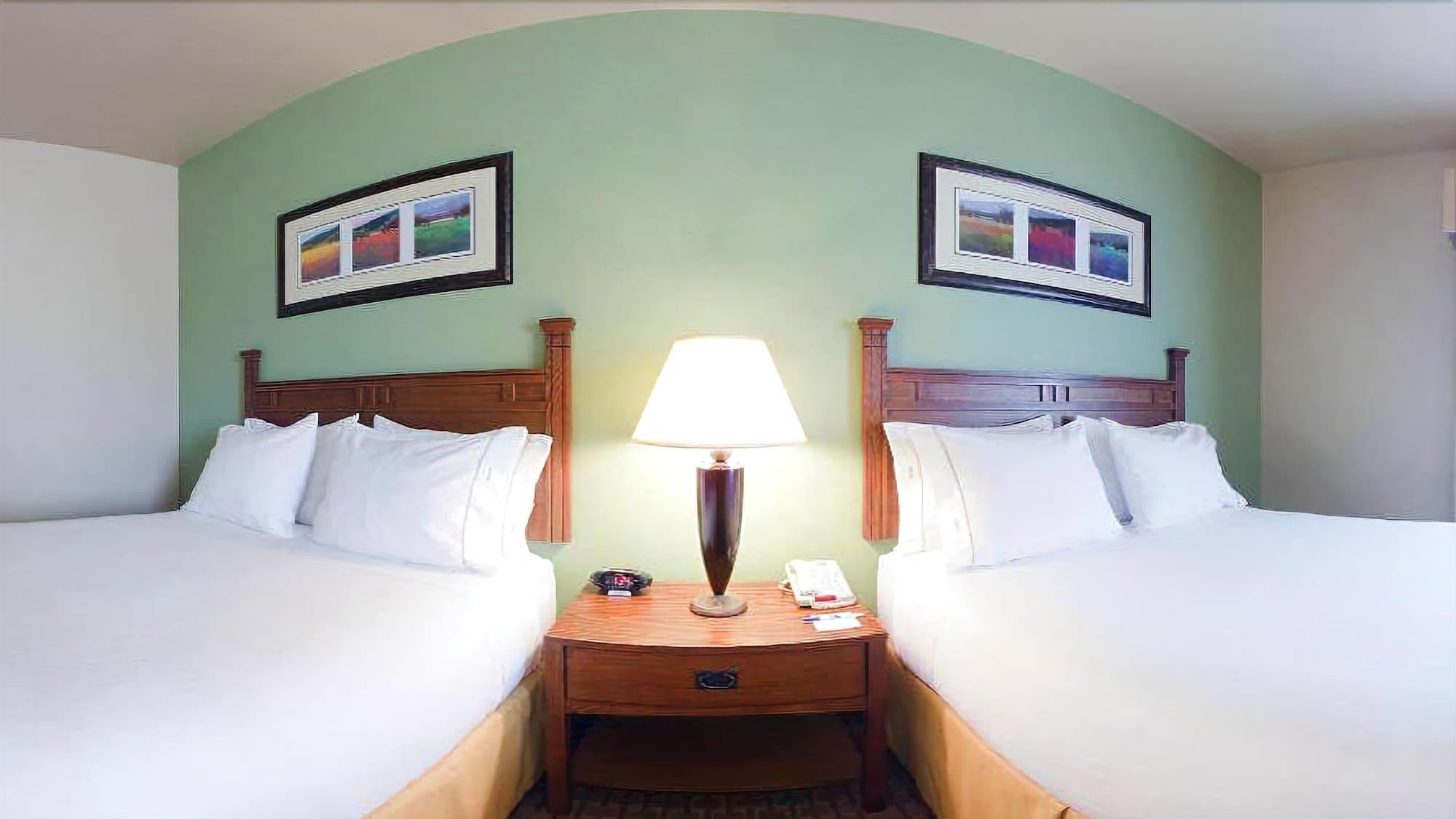 Baymont Inn & Suites By Wyndham Sturgis Buitenkant foto