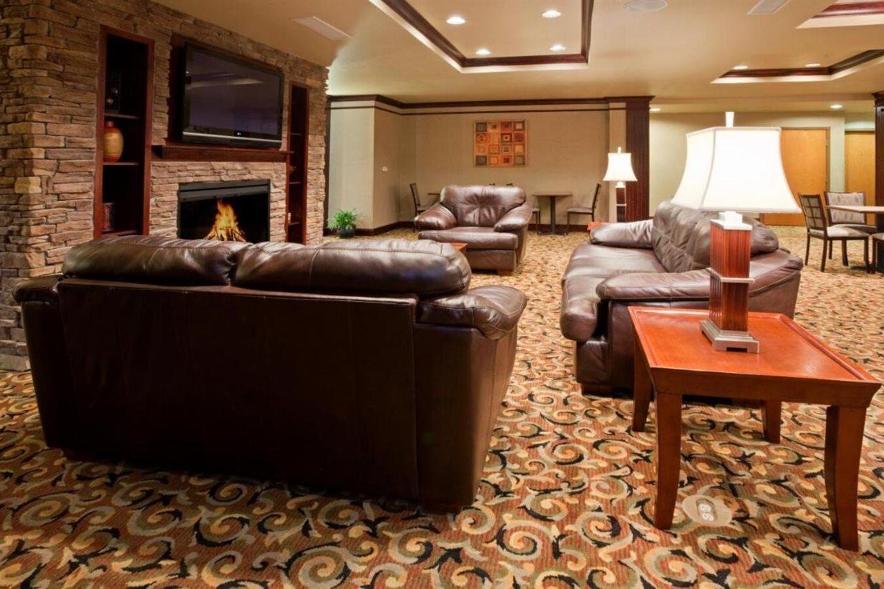 Baymont Inn & Suites By Wyndham Sturgis Buitenkant foto