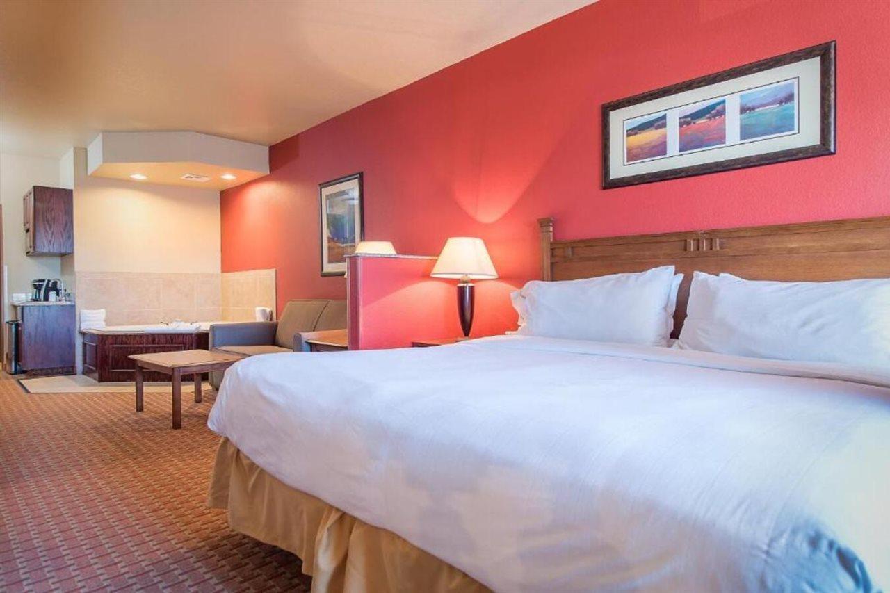 Baymont Inn & Suites By Wyndham Sturgis Buitenkant foto