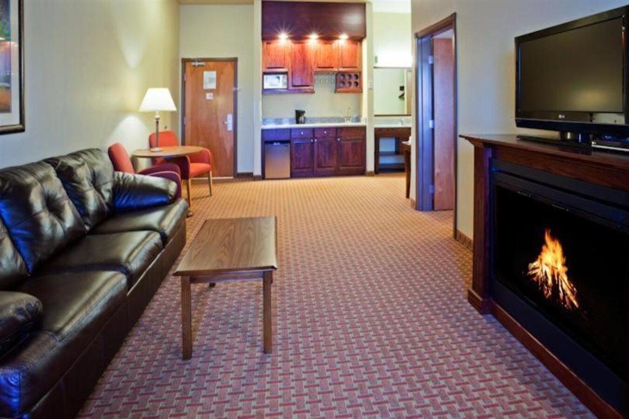 Baymont Inn & Suites By Wyndham Sturgis Buitenkant foto