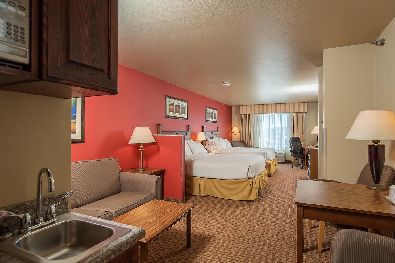 Baymont Inn & Suites By Wyndham Sturgis Buitenkant foto