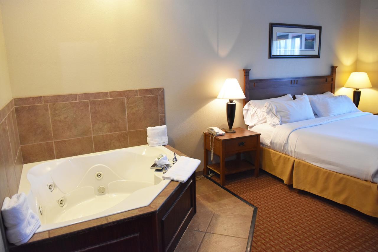 Baymont Inn & Suites By Wyndham Sturgis Buitenkant foto