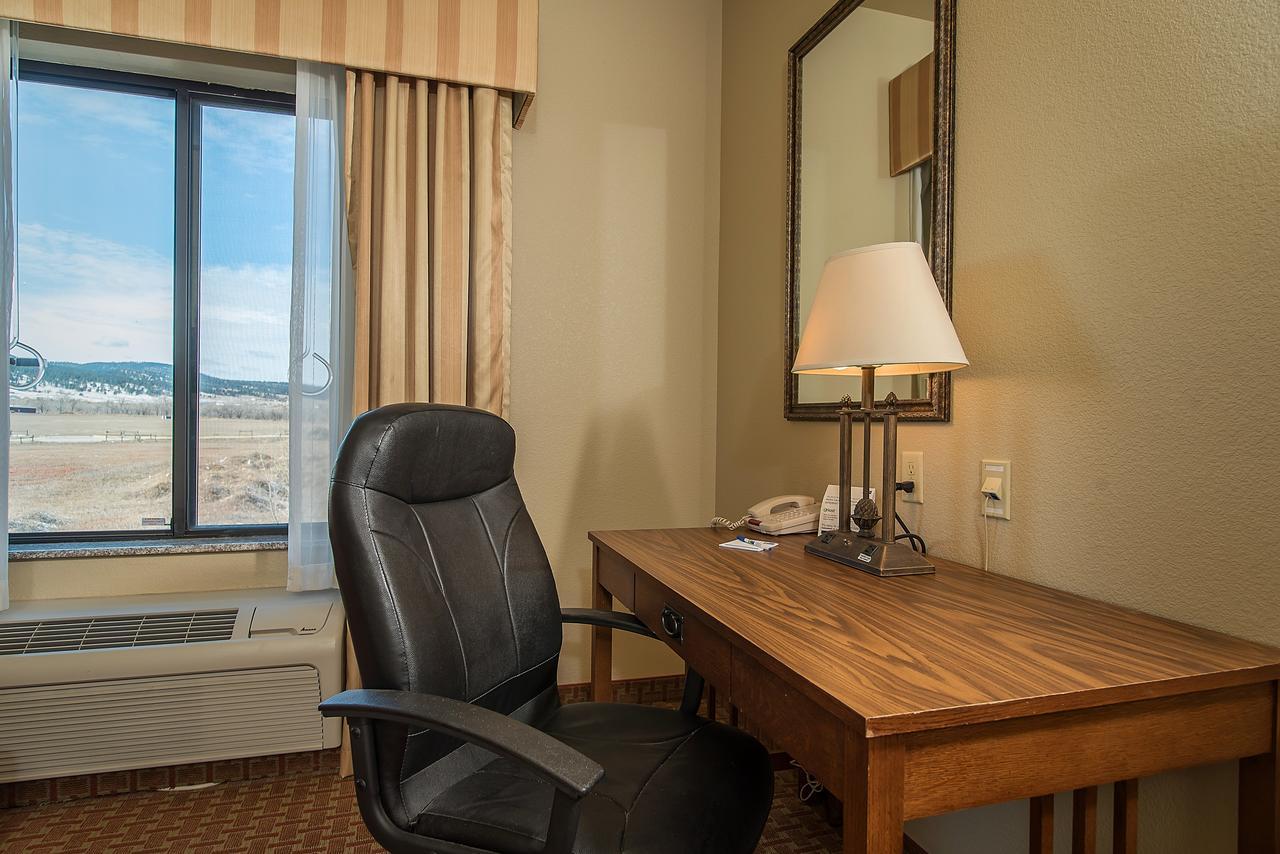 Baymont Inn & Suites By Wyndham Sturgis Buitenkant foto