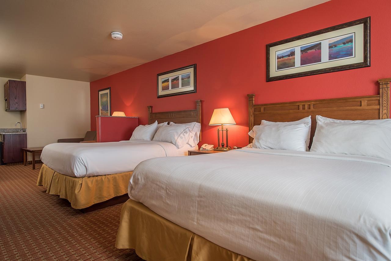 Baymont Inn & Suites By Wyndham Sturgis Buitenkant foto
