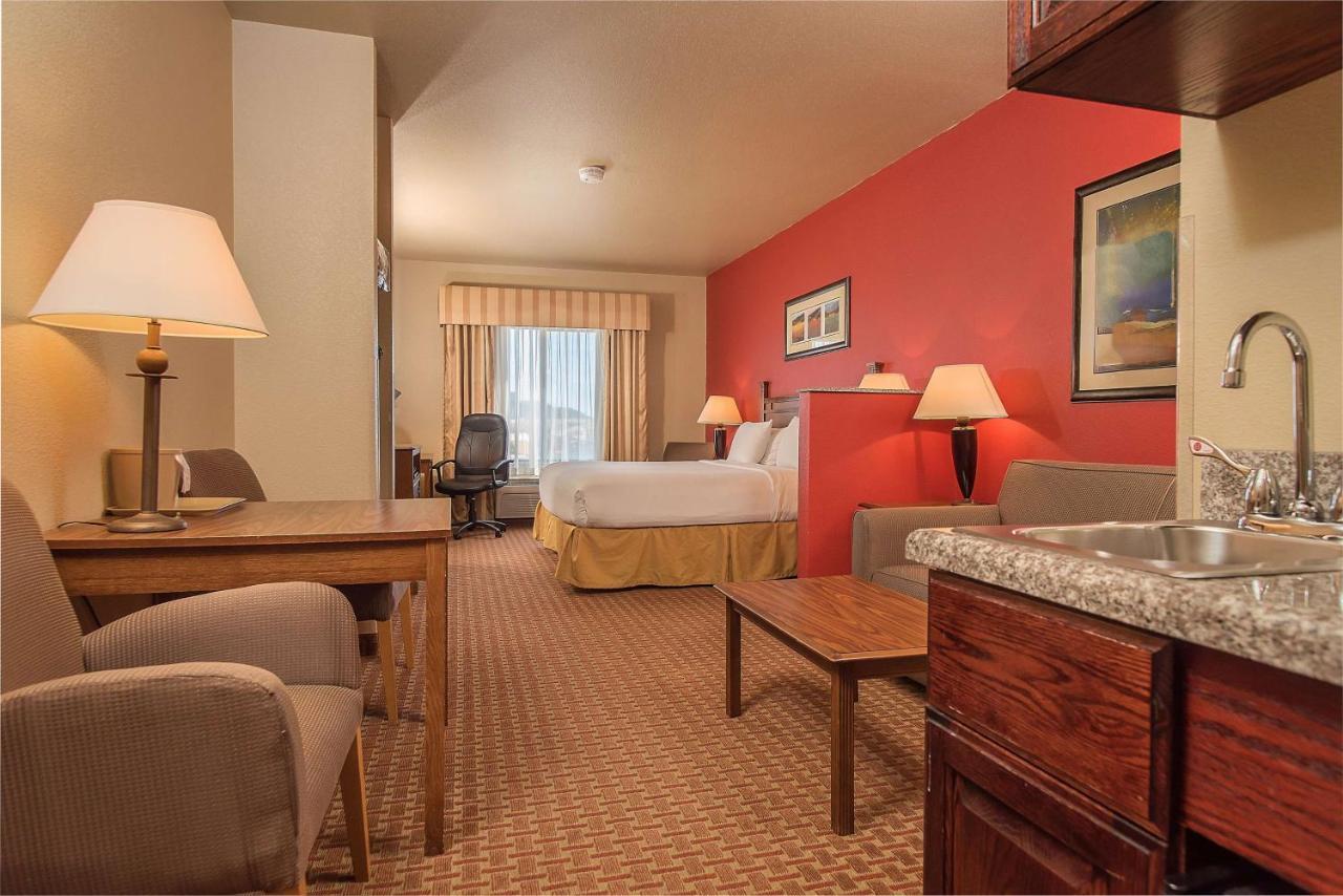 Baymont Inn & Suites By Wyndham Sturgis Buitenkant foto
